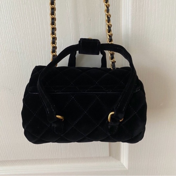 Brand New Chanel Made in Italy GWP Black Quilted Velvet Bowling Crossbody Bag - Picture 10 of 16